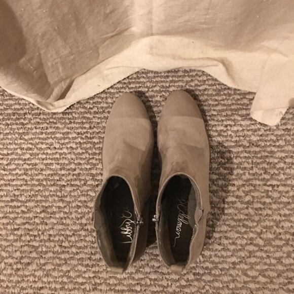 Libby Edelman Ankle Booties Taupe Sz 11 - Picture 5 of 6